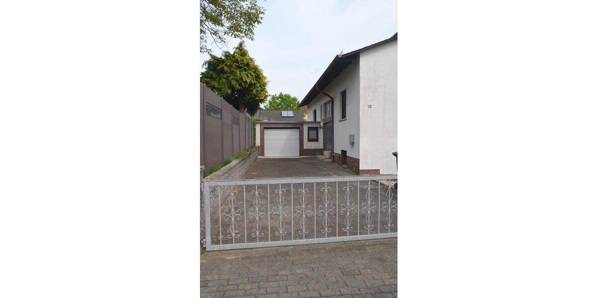 Einfamilienhaus Lahnau - 9 Zimmer, 229 m&sup2;, 490.000&euro; | Angebot:26553842