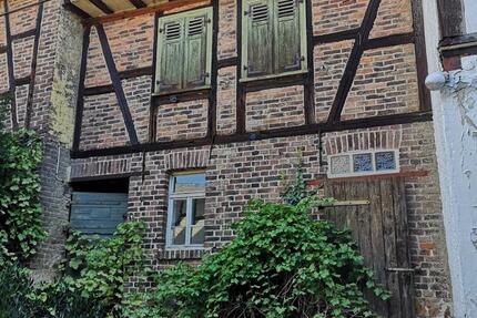 Haus Münzenberg - 10 Zimmer, 200 m&sup2;, 350.000&euro; | Angebot:25936657