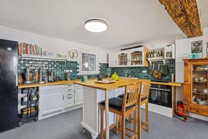 Haus Gießen Wieseck - 5 Zimmer, 145 m&sup2;, 465.000&euro; | Angebot:26128353