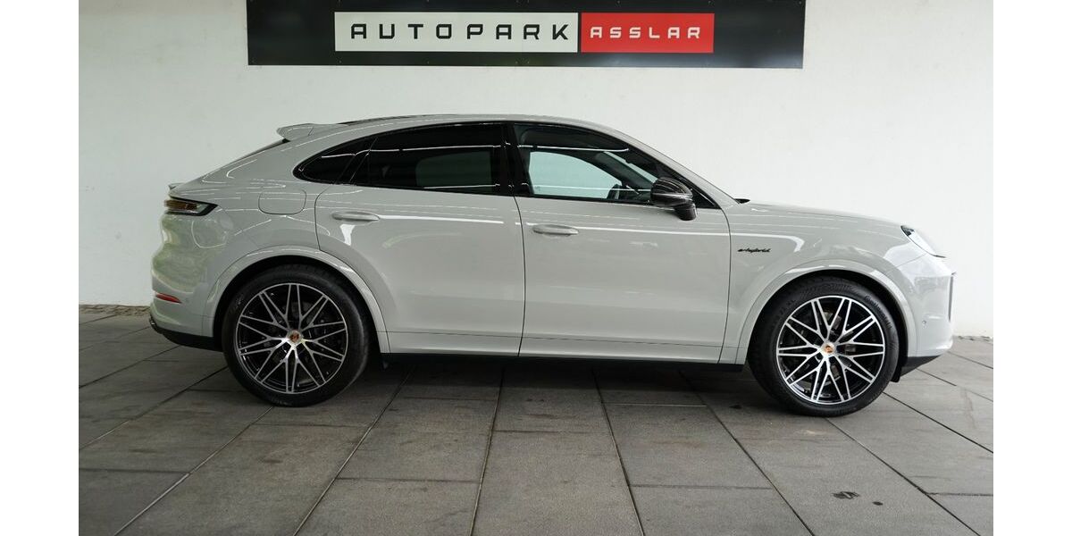 Porsche Cayenne 9.400 km 119.880 &euro; Asslar 35614