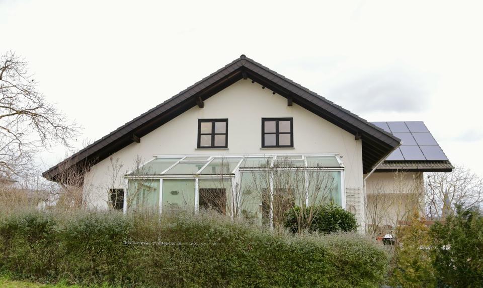 Einfamilienhaus Sinn - 8 Zimmer, 232 m&sup2;, 460.000&euro; | Angebot:23583153