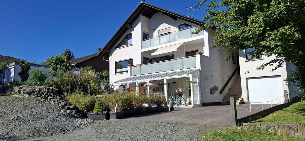 Einfamilienhaus Braunfels - 11 Zimmer, 340 m&sup2;, 749.000&euro; | Angebot:26759882