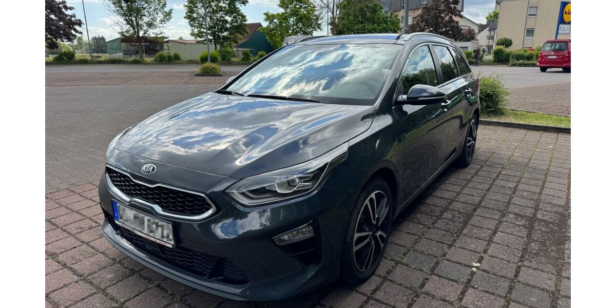 Kia ceed Sportswagon 93.000 km 14.900 &euro; Lich 35423