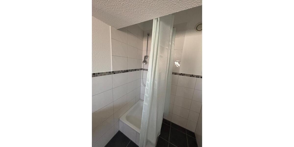 Dachgeschoßwohnung Gießen - 1 Zimmer, 37 m&sup2;, 450&euro; | Angebot:26477126