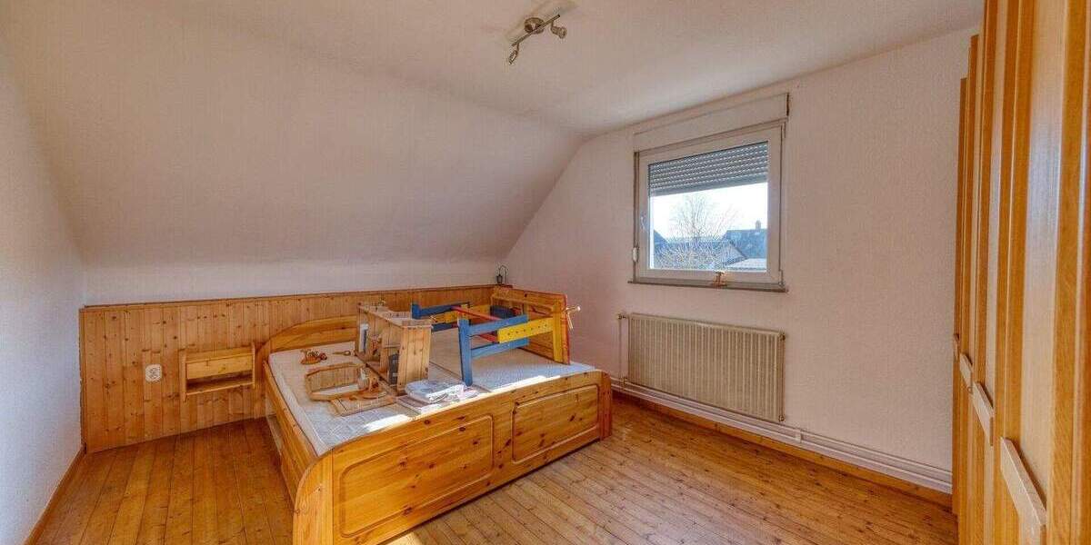 Mehrfamilienhaus, Wohnhaus Aßlar - 8 Zimmer, 186 m&sup2;, 199.000&euro; | Angebot:25697034