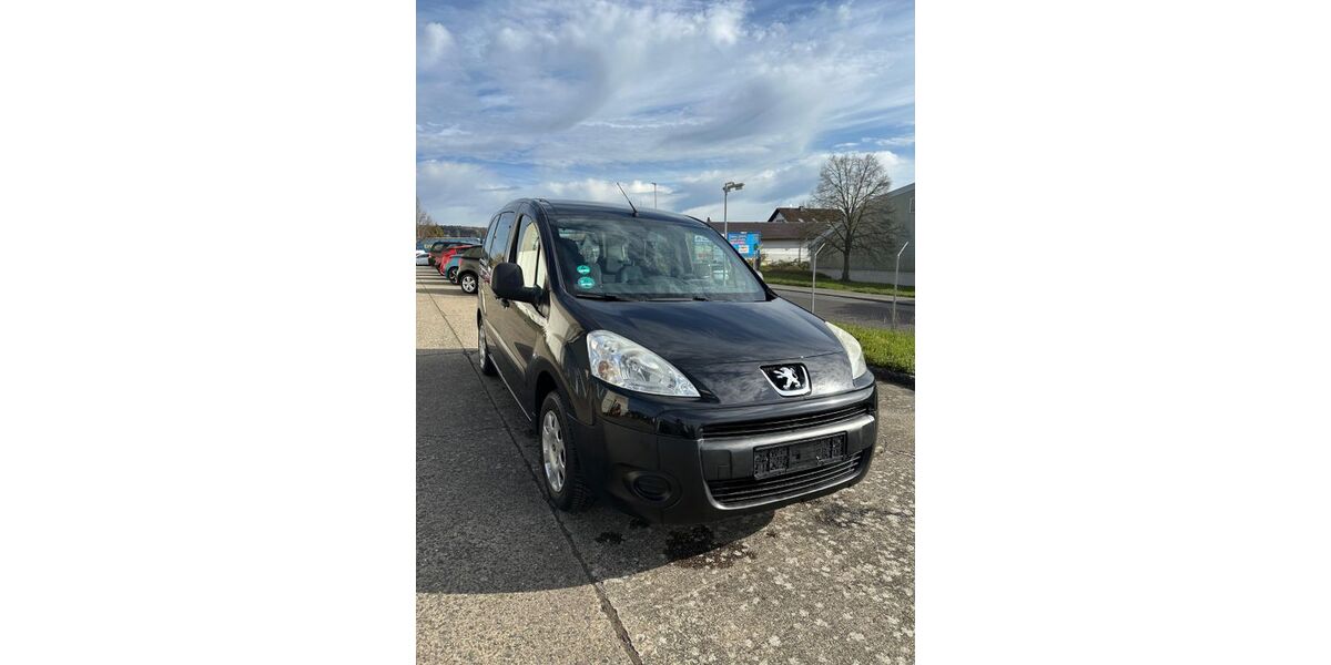Peugeot Partner Tepee 154.500 km 3.950 &euro; Butzbach 35510