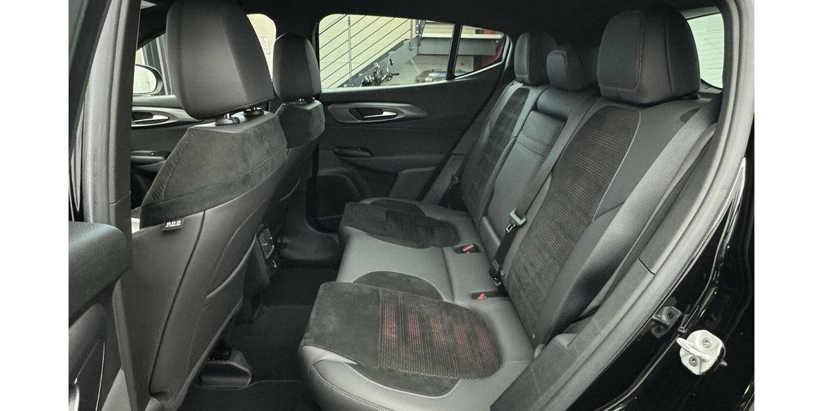 Alfa Romeo Tonale 1.5 VGT Veloce 48 V Hybrid LED 21.600 km 26.385 &euro; Lich 35423