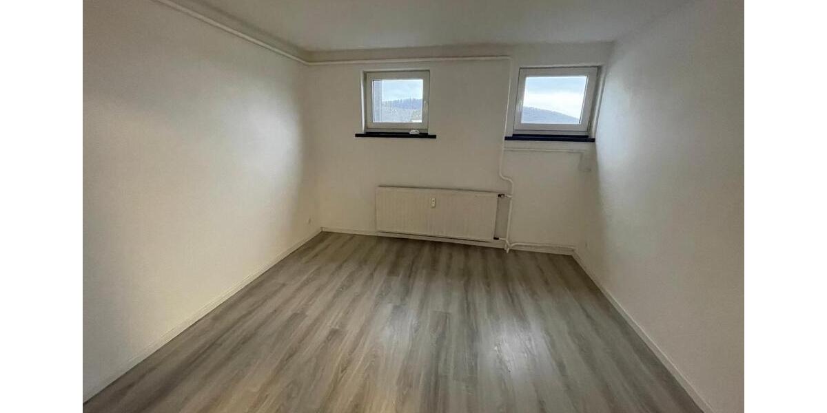 Etagenwohnung Dillenburg - 5 Zimmer, 110 m&sup2;, 795&euro; | Angebot:25975727
