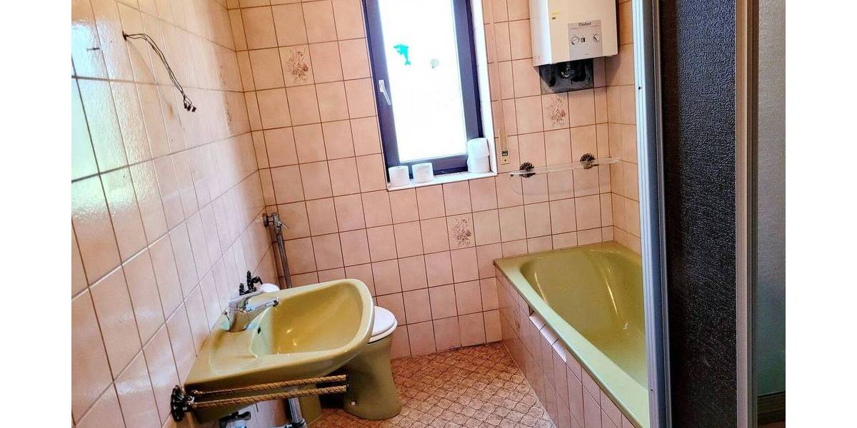 Mehrfamilienhaus, Wohnhaus Weilburg Ahausen - 6 Zimmer, 212 m&sup2;, 259.000&euro; | Angebot:26675034