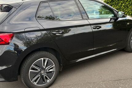 Skoda Fabia 50.200 km 16.500 &euro; Fernwald 35463