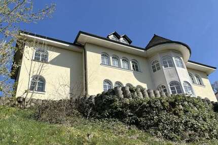 Haus Weinbach / Fürfurt Fürfurt - 7 Zimmer, 232 m&sup2;, 498.000&euro; | Angebot:25838335