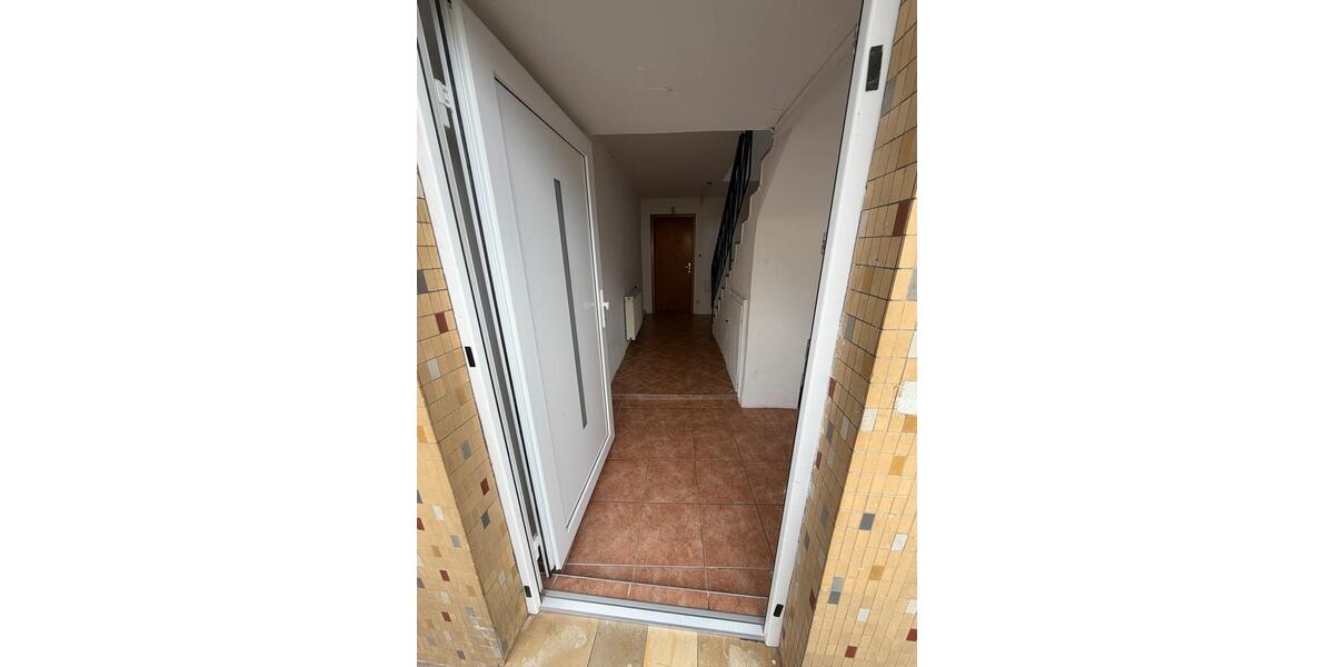 Etagenwohnung Waldbrunn (Westerwald) - 6 Zimmer, 120 m&sup2;, 960&euro; | Angebot:25905302