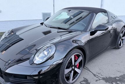 Porsche 992 6.200 km 171.900 &euro; Gießen 35394