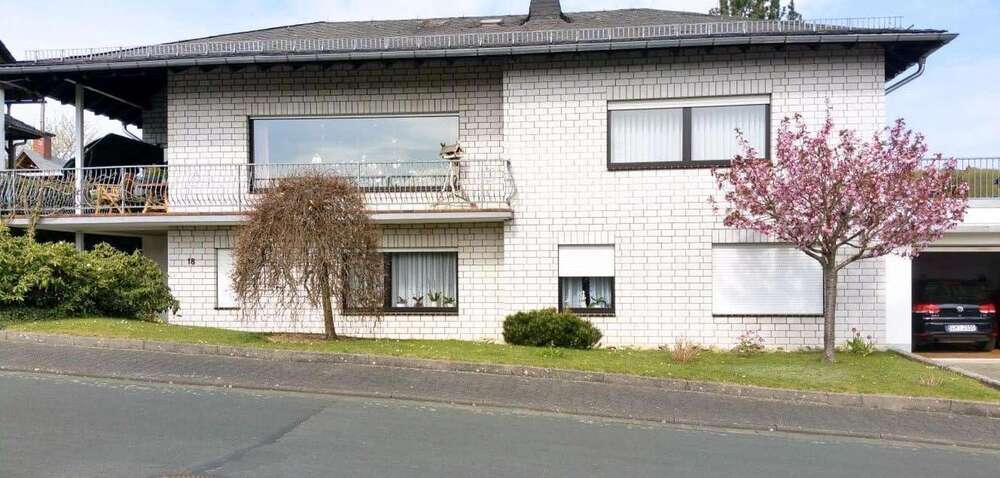 Einfamilienhaus Mengerskirchen-Dillhausen Dillhausen - 8 Zimmer, 283 m&sup2;, 512.000&euro; | Angebot:26002317