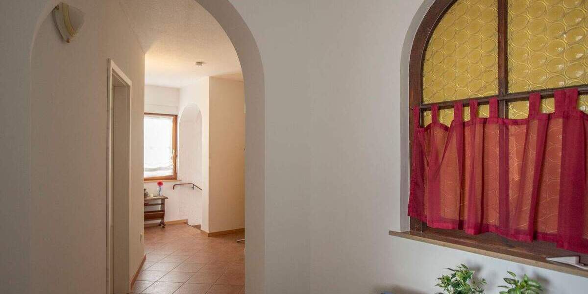 Mehrfamilienhaus, Wohnhaus Wehrheim Pfaffenwiesbach - 3 Zimmer, 124 m&sup2;, 195.000&euro; | Angebot:25740830