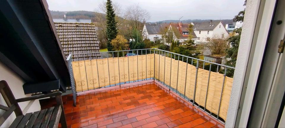 Dachgeschoßwohnung Aßlar - 3 Zimmer, 75 m&sup2;, 1.100&euro; | Angebot:26250164