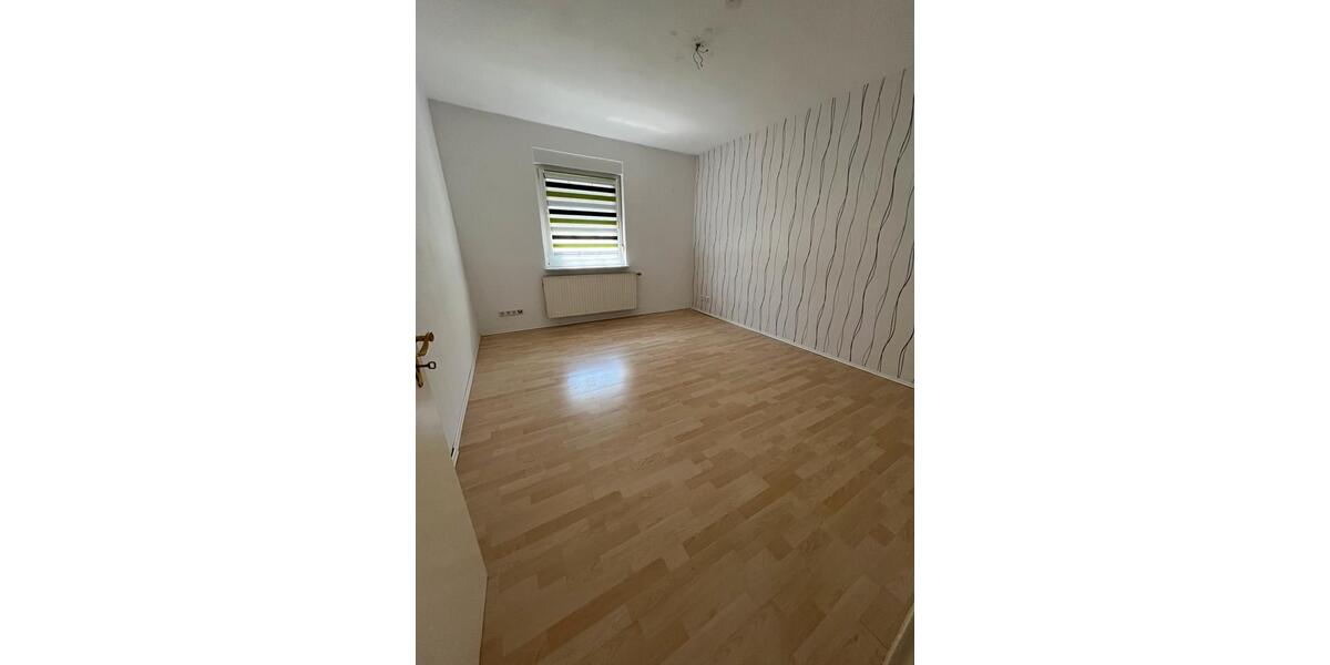 Einfamilienhaus Haiger - 7 Zimmer, 147 m&sup2;, 287.000&euro; | Angebot:22643689