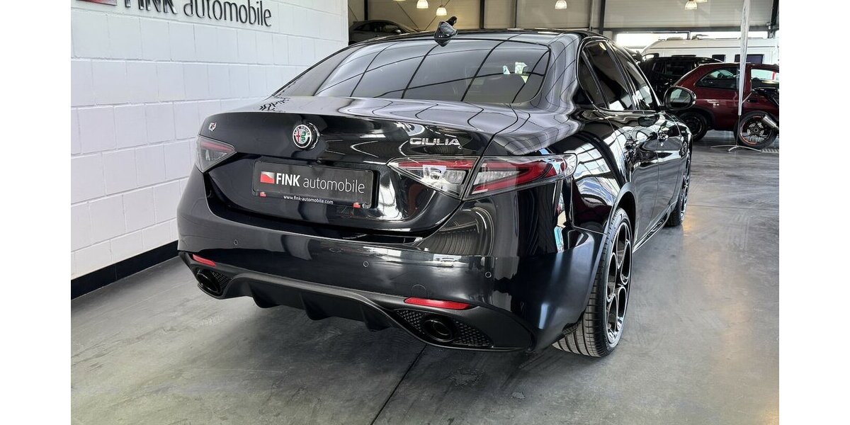 Alfa Romeo Giulia 2.0 Competizione Q4 Turbo CarPlay Kamera 9.970 km 38.920 &euro; Lich 35423