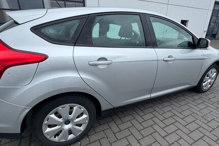 Ford Focus 123.700 km 4.990 &euro; Wehrheim 61273
