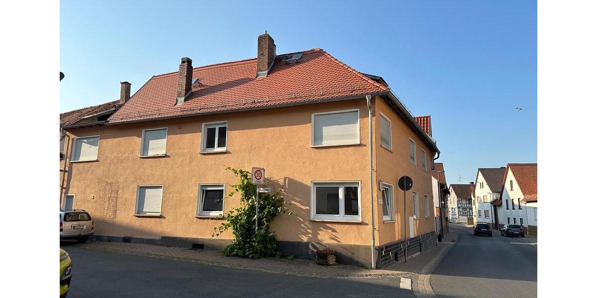 Etagenwohnung Butzbach - 6 Zimmer, 180 m&sup2;, 2.000&euro; | Angebot:25290215