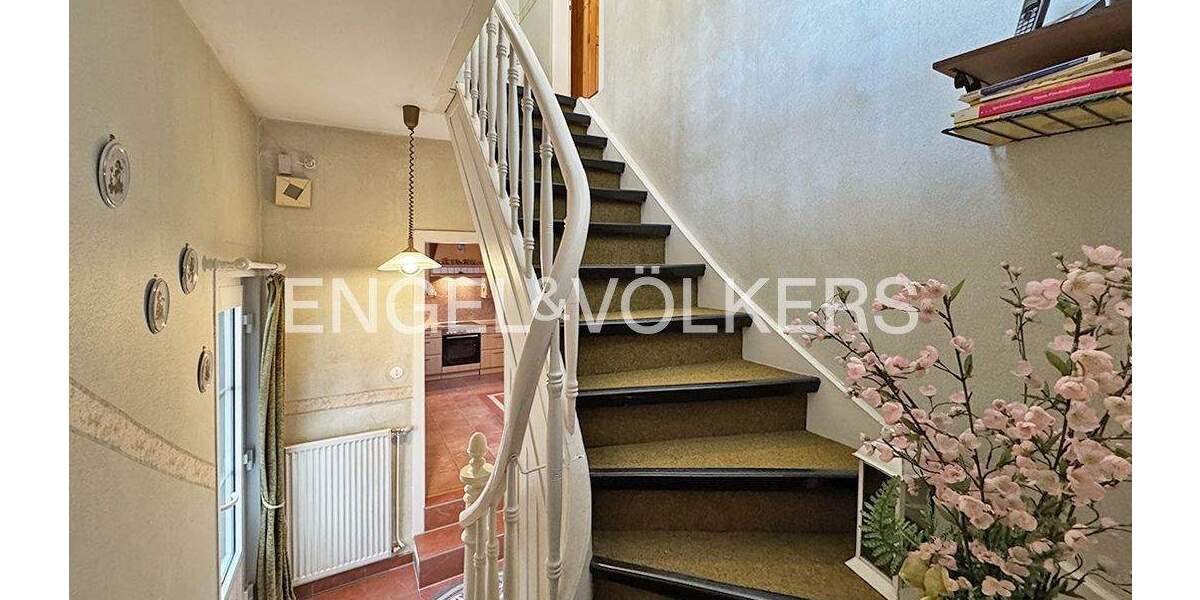 Mehrfamilienhaus, Wohnhaus Bad Nauheim Nieder-Mörlen - 5 Zimmer, 150 m&sup2;, 280.000&euro; | Angebot:25676886