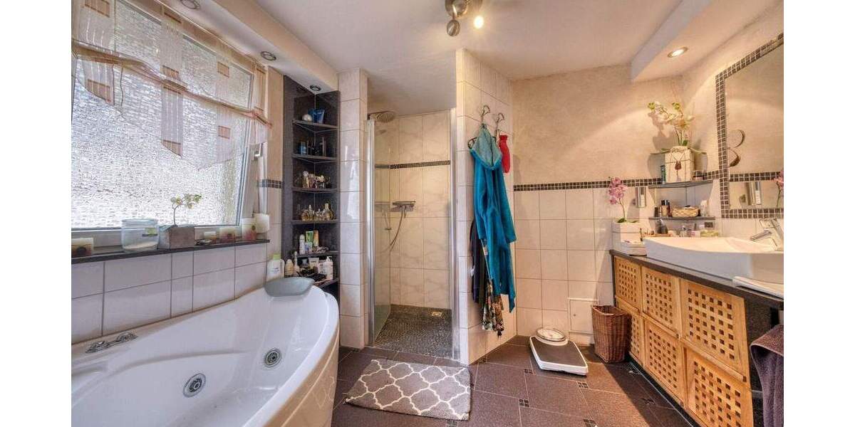 Mehrfamilienhaus, Wohnhaus Schöffengrund / Schwalbach Schwalbach - 1 Zimmer, 320 m&sup2;, 329.000&euro; | Angebot:25837236