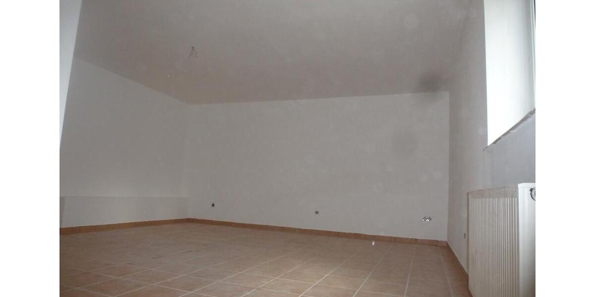 Erdgeschoßwohnung Weilburg - 2.5 Zimmer, 129 m&sup2;, 600&euro; | Angebot:26367346