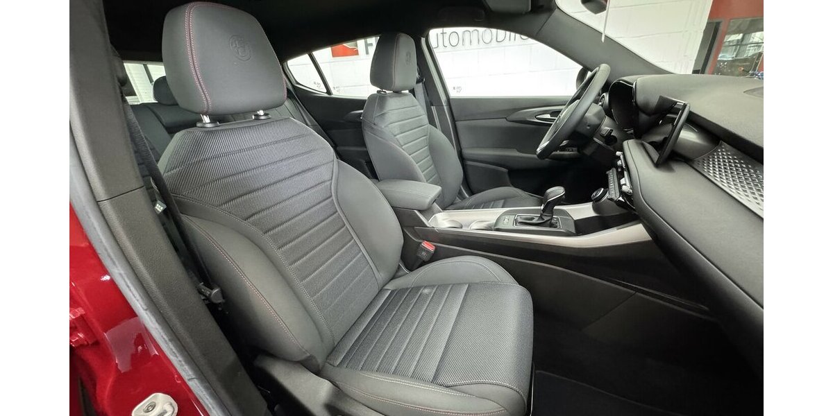 Alfa Romeo Tonale 1.6 VGT-D Sprint ACC Sitzheizung 9.800 km 23.285 &euro; Lich 35423