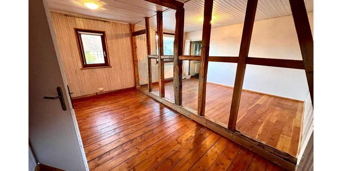 Einfamilienhaus Butzbach / Hoch-Weisel Hoch-Weisel - 5 Zimmer, 129 m&sup2;, 179.000&euro; | Angebot:25734438