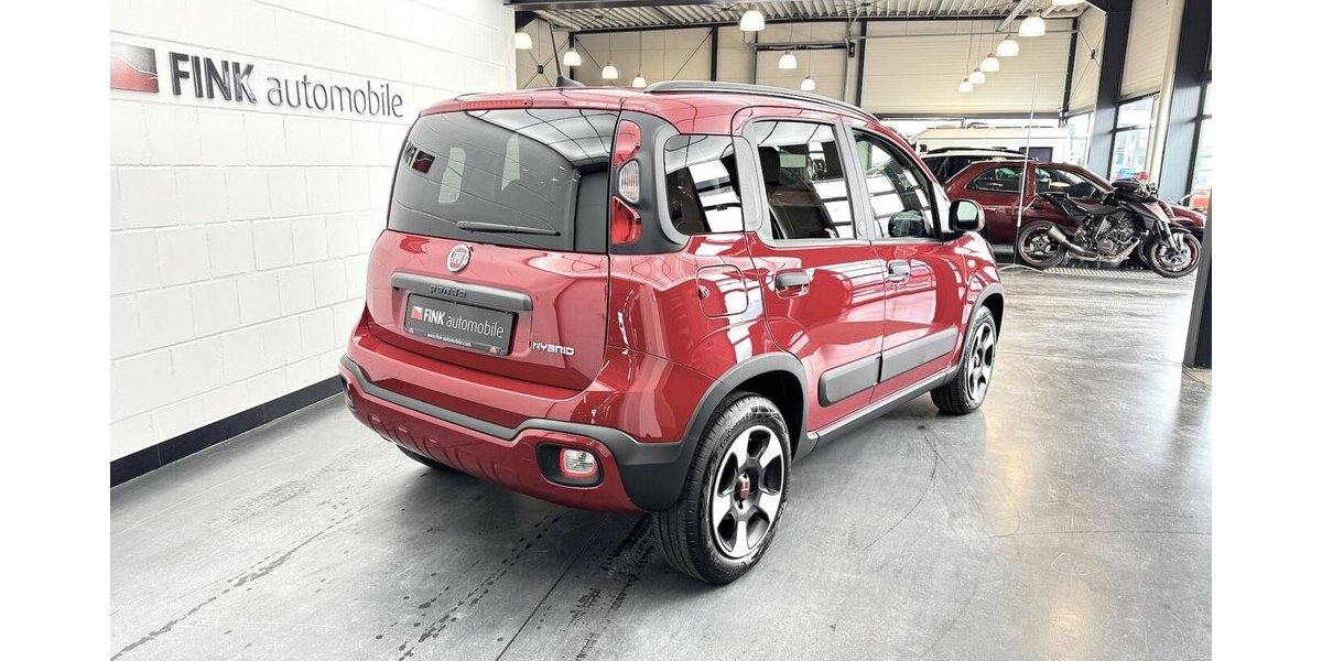 Fiat Panda Cross Red 1.0 Hybrid 1.Hand Neuwertig! 1.600 km 13.740 &euro; Lich 35423
