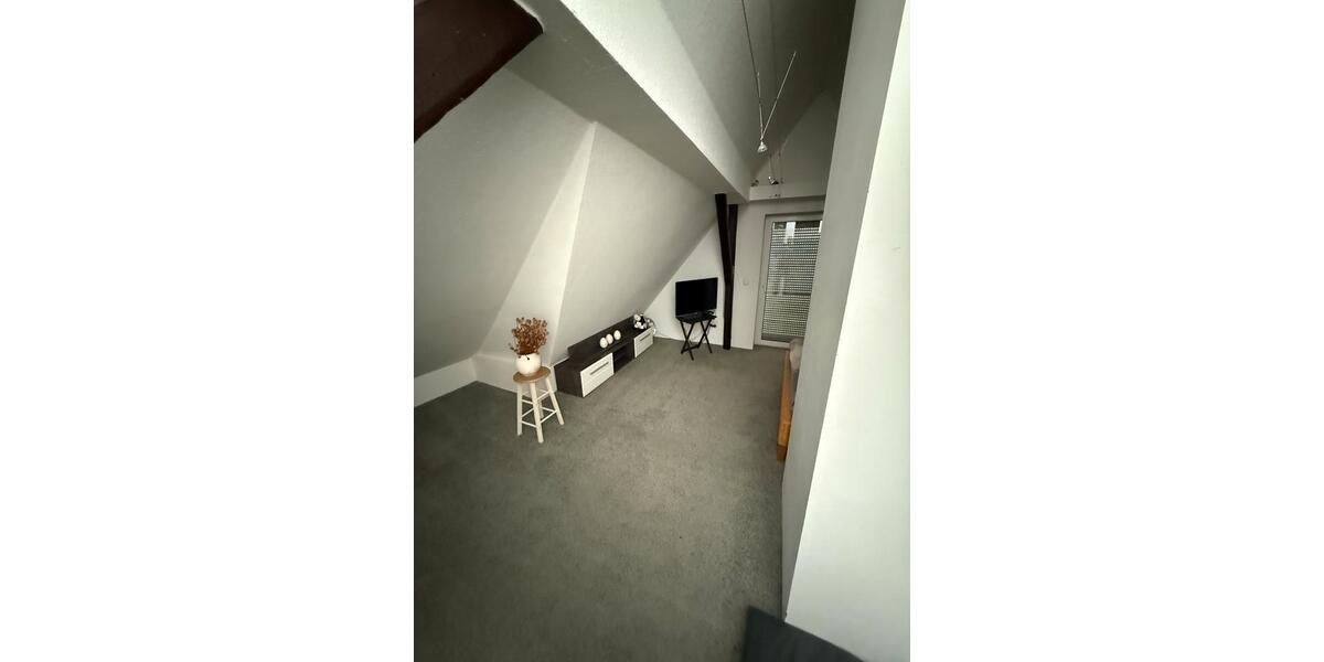 Dachgeschoßwohnung Gießen Allendorf - 1 Zimmer, 50 m&sup2;, 1.100&euro; | Angebot:23312721