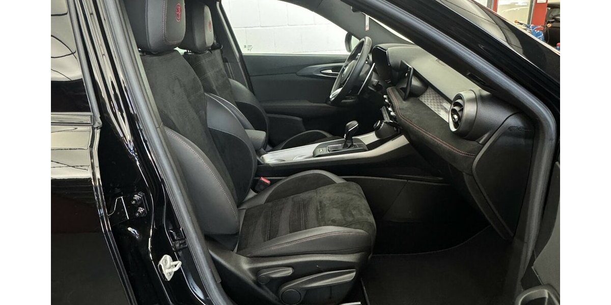 Alfa Romeo Tonale 1.5 VGT Veloce 48 V Hybrid LED 11.980 km 26.490 &euro; Lich 35423