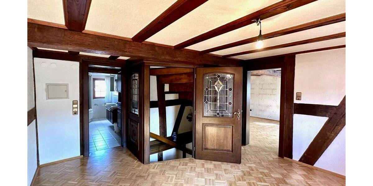 Bauernhaus, Landhaus Mittenaar Bicken - 8 Zimmer, 227 m&sup2;, 190.000&euro; | Angebot:25740426