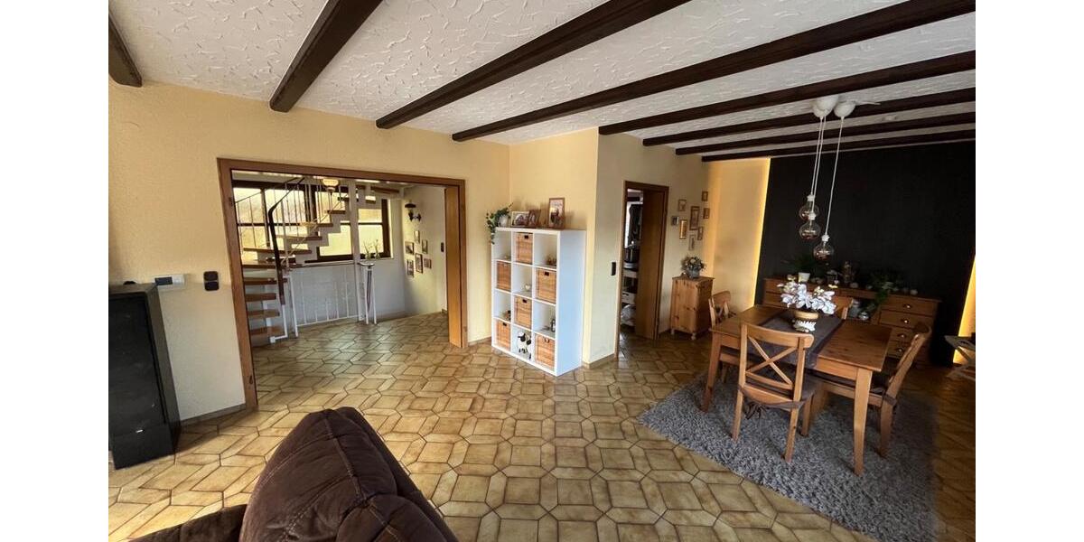 Einfamilienhaus Sinn - 5.5 Zimmer, 166 m&sup2;, 299.000&euro; | Angebot:25918560