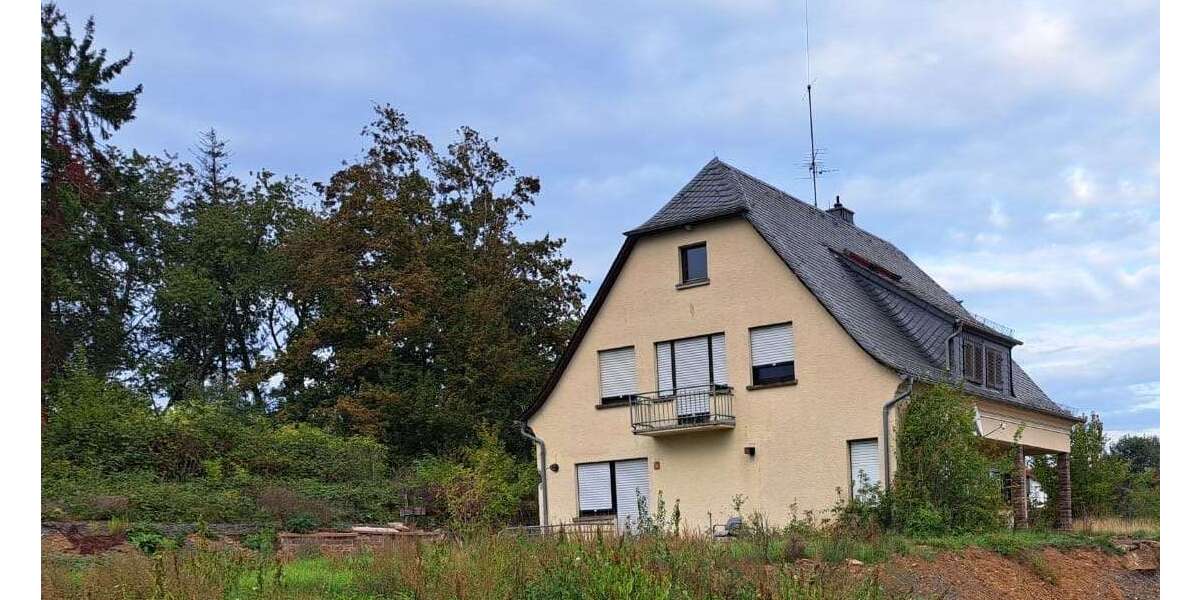 Einfamilienhaus Asslar - 8 Zimmer, 204 m&sup2;, 350.000&euro; | Angebot:24223831