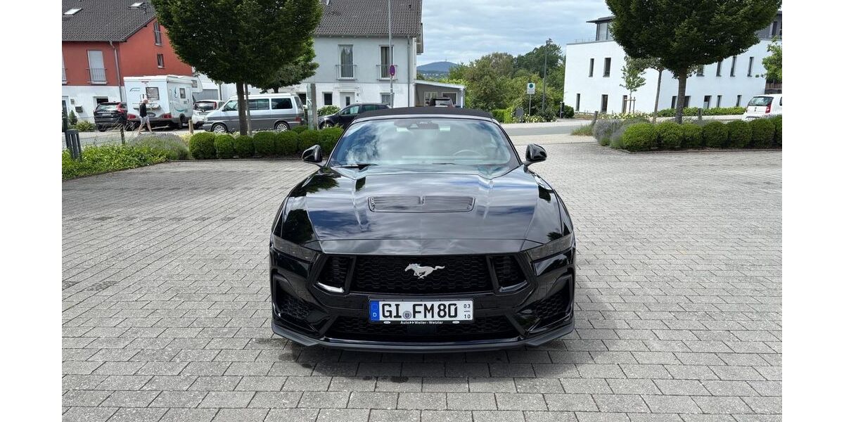 Ford Mustang 1.200 km 63.800 &euro; Gießen 35398