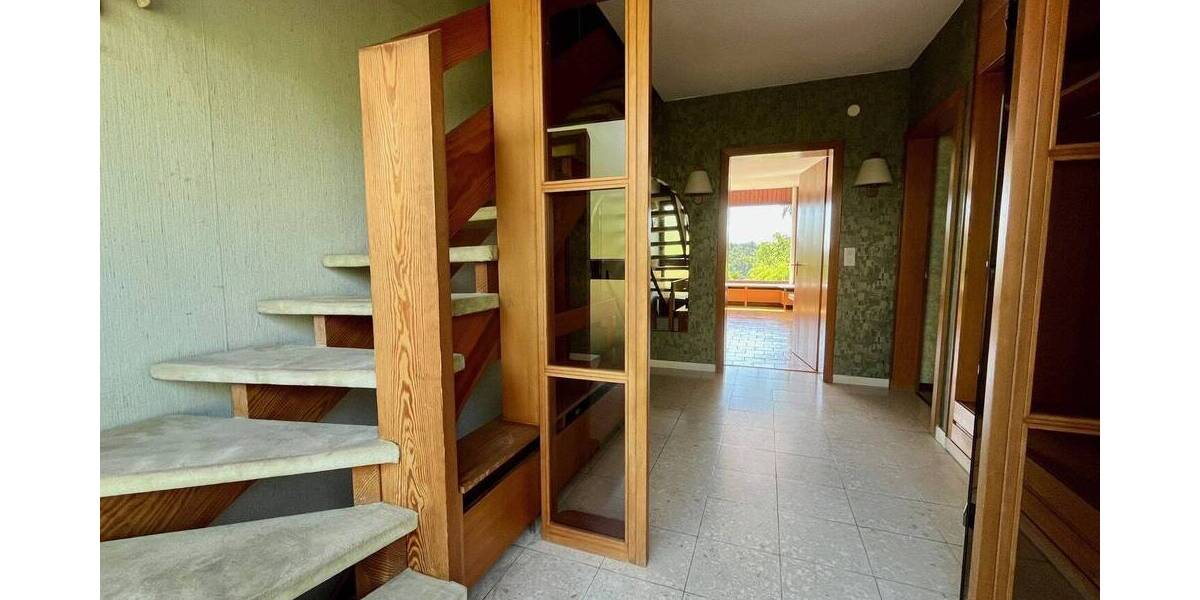 Einfamilienhaus Dillenburg - 7 Zimmer, 131 m&sup2;, 369.000&euro; | Angebot:25667771