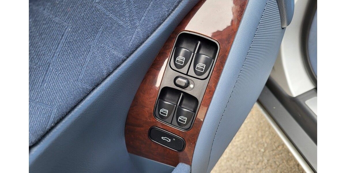 Mercedes-Benz 220 66.300 km 8.900 &euro; Linden 35440