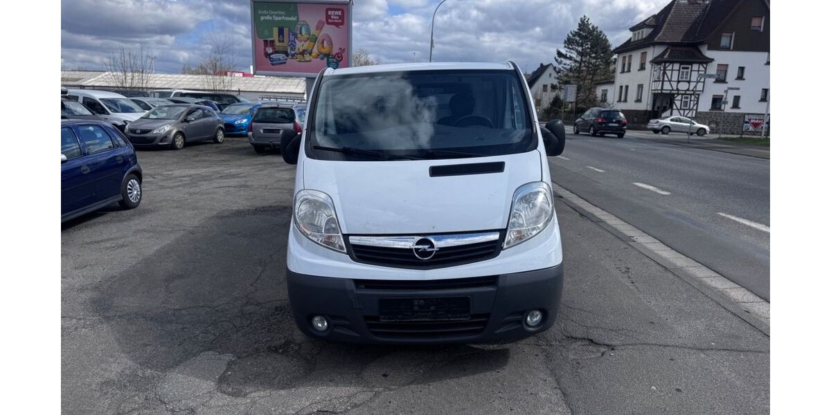 Opel Vivaro 172.000 km 4.800 &euro; Hungen 35410