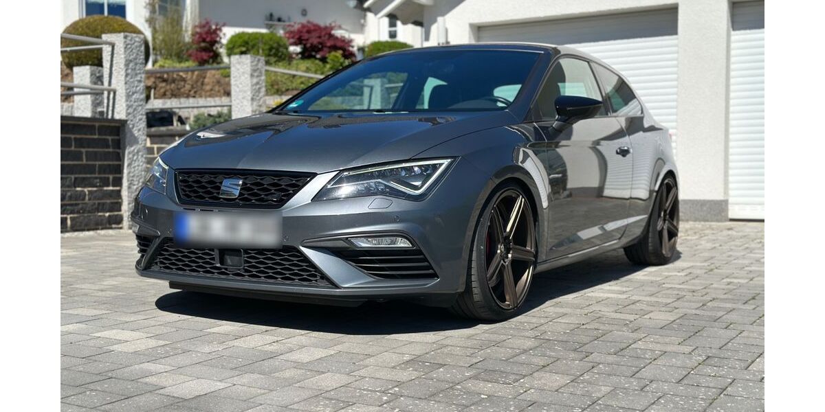 Seat Leon 111.500 km 16.990 &euro; Ehringshausen 35630