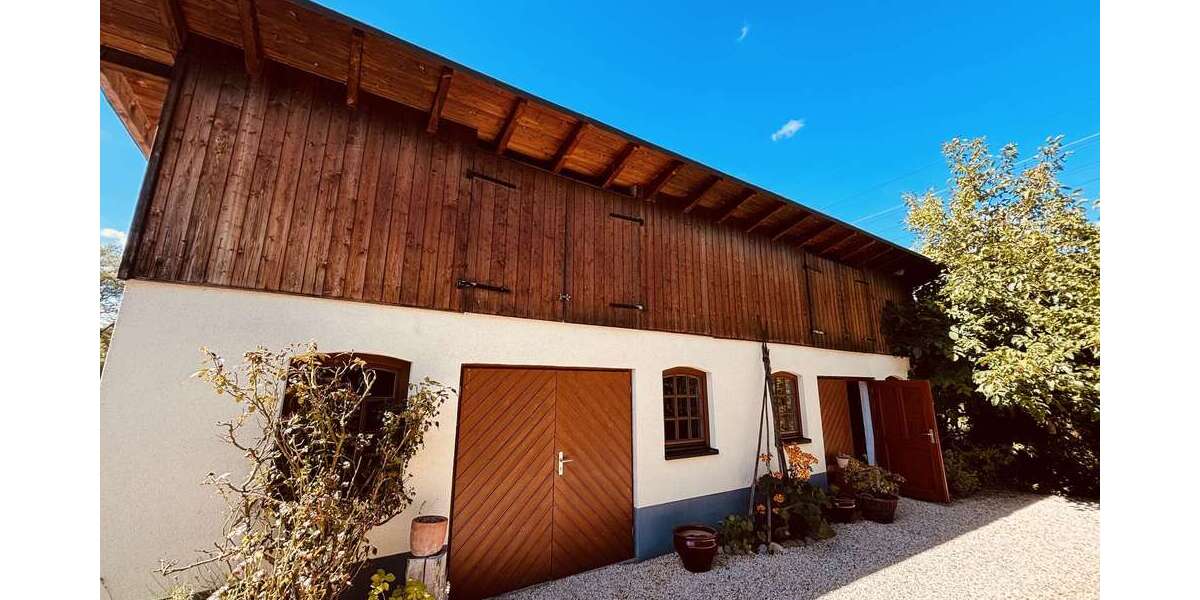 Großes Anwesen mit vielen Möglichkeiten im Grünen - Anwesen Ehringshausen | Angebot:26738021