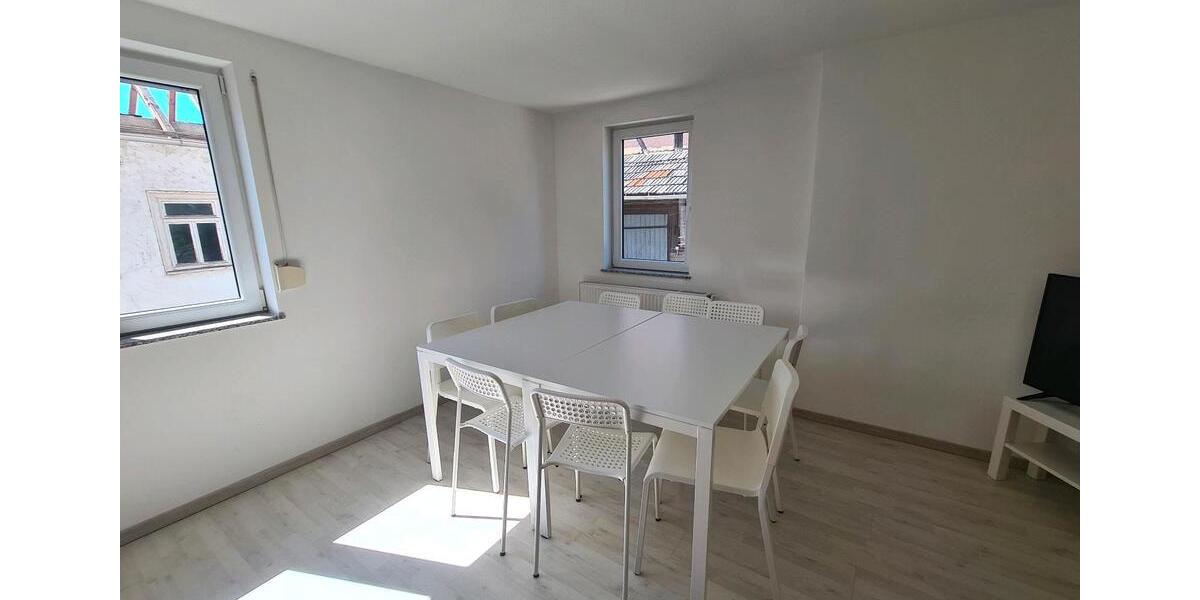 Einfamilienhaus Wölfersheim - 8 Zimmer, 150 m&sup2;, 6.600&euro; | Angebot:25353961