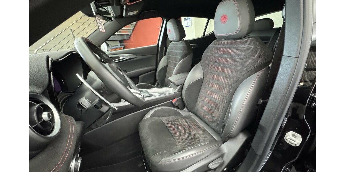 Alfa Romeo Tonale 1.5 VGT Veloce 48 V Hybrid LED 13.000 km 27.020 &euro; Lich 35423