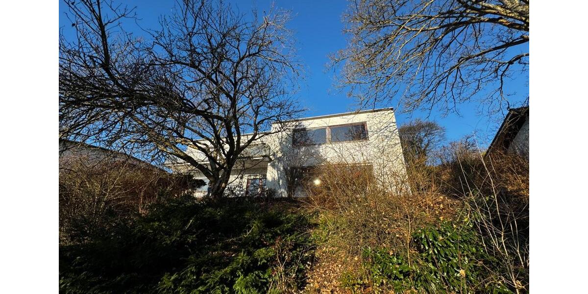 Einfamilienhaus Herborn - 7 Zimmer, 215 m&sup2;, 365.000&euro; | Angebot:25064000