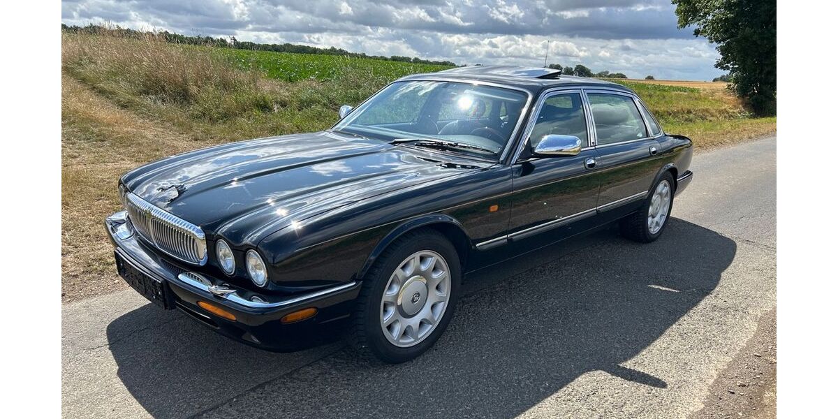Jaguar Daimler 197.000 km 17.500 &euro; Bad Nauheim 61231