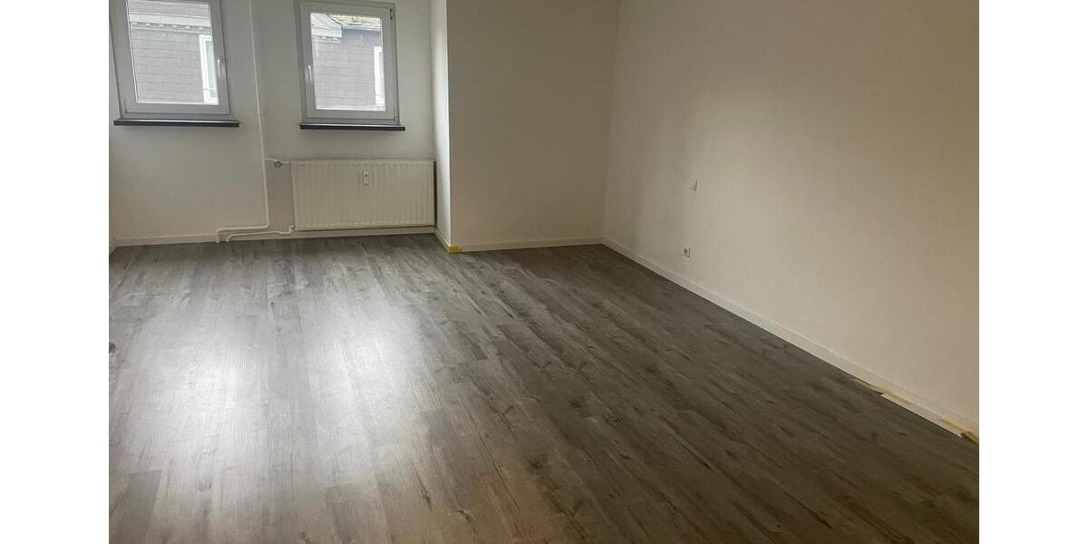 Etagenwohnung Dillenburg - 5 Zimmer, 110 m&sup2;, 795&euro; | Angebot:25975727