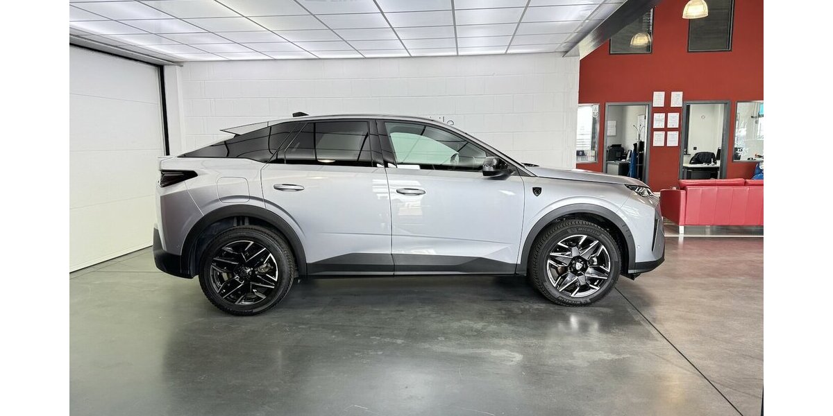 Peugeot 3008 GT 145 Mild Hybrid Full LED 360° AGR Sitze 28.710 km 25.690 &euro; Lich 35423