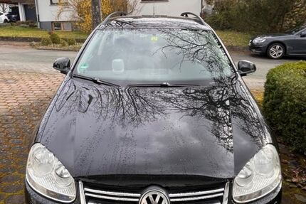 VW Golf 318.000 km 1.999 &euro; Aßlar 35614