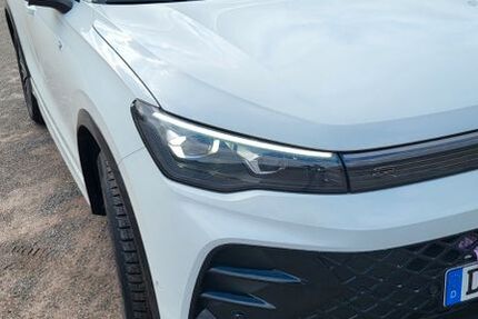 VW Tiguan 14.000 km 43.500 &euro; Breitscheid 35767