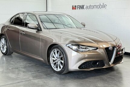 Alfa Romeo Giulia Super 2.2 D Cam PDC Xenon DAB 115.221 km 17.690 &euro; Lich 35423